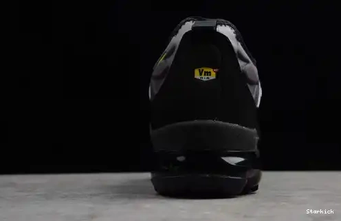 VAPORMAX 924453-009 PLUS BLACK VOLT-WHITE 0702